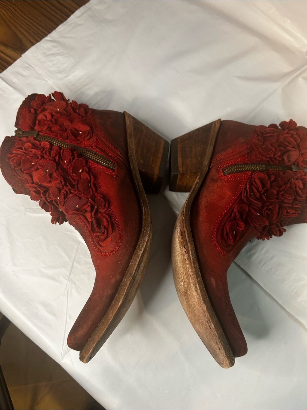 LIBERTY Women's Red Floral Suede Ankle Boots MADE IN MEXICO Size 8.5 - Picture 12 of 16